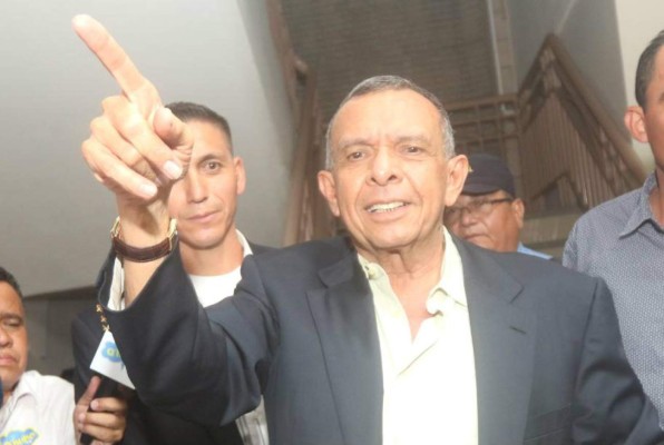 Porfirio Lobo: 'No vamos a descansar hasta que Mi Rosa esté libre'